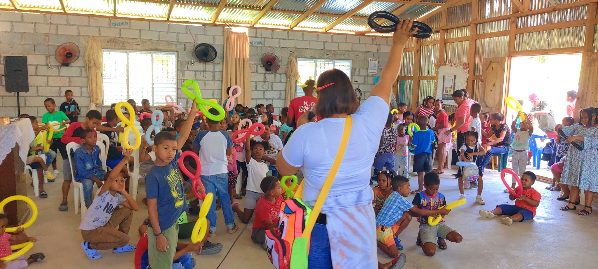 🌟 Barahona se Abraza con Amor: Abrigando Corazones y Multiplicando Sonrisas 🌟